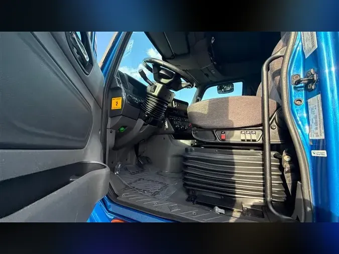 2020 INTERNATIONAL LT