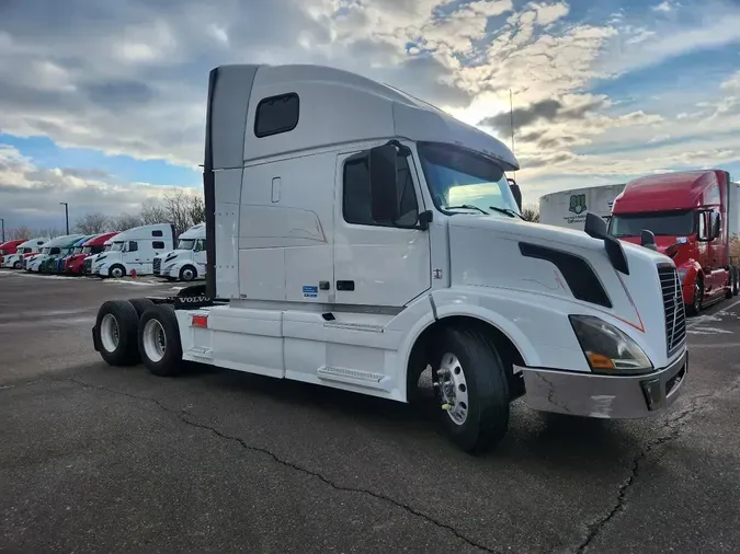 2013 VOLVO VNL6T670