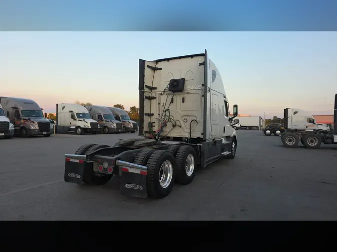 2023 Freightliner Cascadia 126ab9c924ee5d55ea9802c423225ecad8f