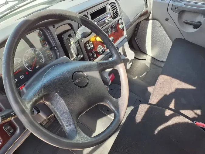 2018 FREIGHTLINER M2 106