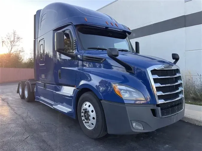 2019 FREIGHTLINER CA126