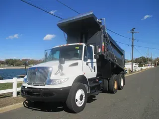 2018 INTERNATIONAL 7400 6X4