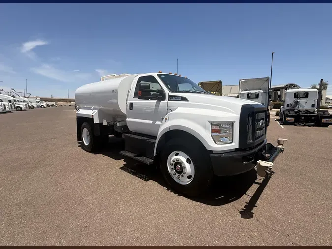2025 Ford F-750