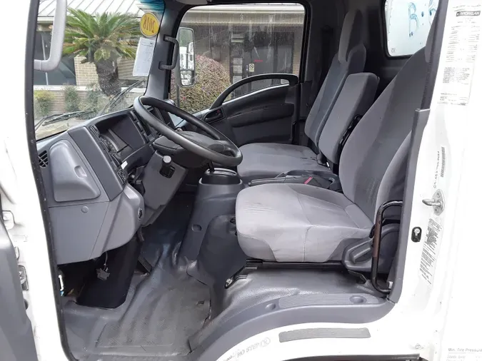 2018 ISUZU NPR HD