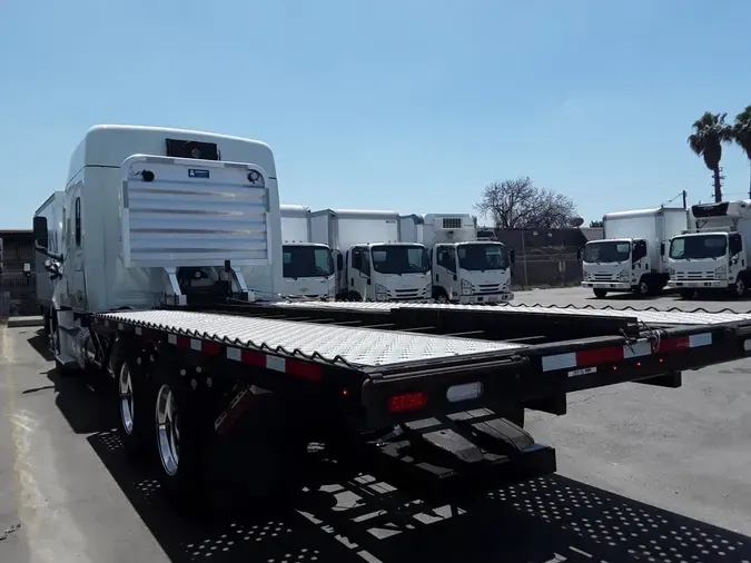 2019 FREIGHTLINER NEW CASCADIA 126