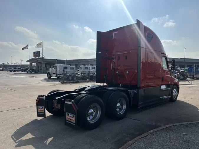 2021 Freightliner Cascadia