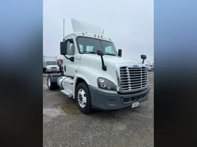 2020 FREIGHTLINER/MERCEDES CASCADIA 125