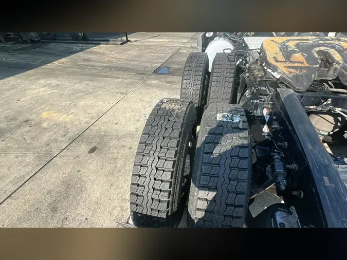 2021 Freightliner Cascadia 126