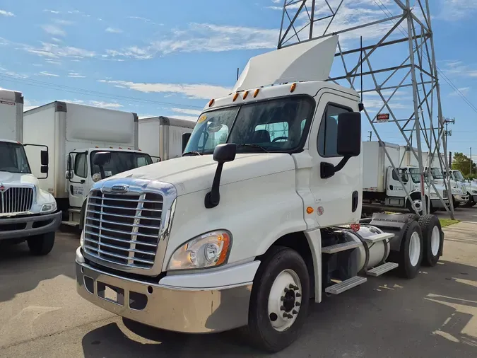 2018 FREIGHTLINER/MERCEDES CASCADIA 125abb0a47ba75d1f5215641305b4573f69