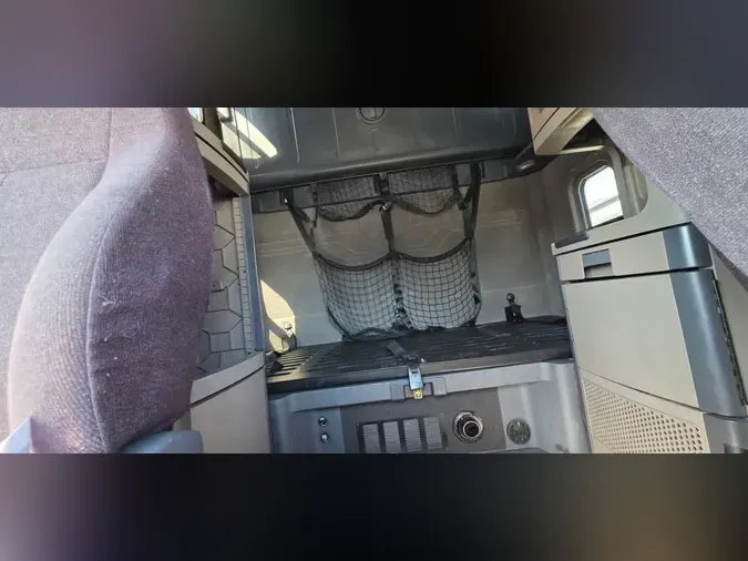 2020 FREIGHTLINER/MERCEDES CASCADIA 125