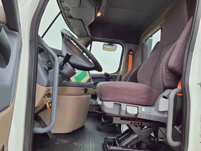 2018 FREIGHTLINER/MERCEDES CASCADIA 125