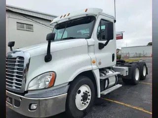 2016 FREIGHTLINER/MERCEDES CASCADIA 125