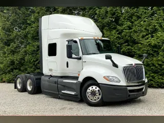 2022 INT LT625 6x4
