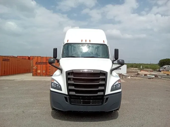 2021 Freightliner Cascadia