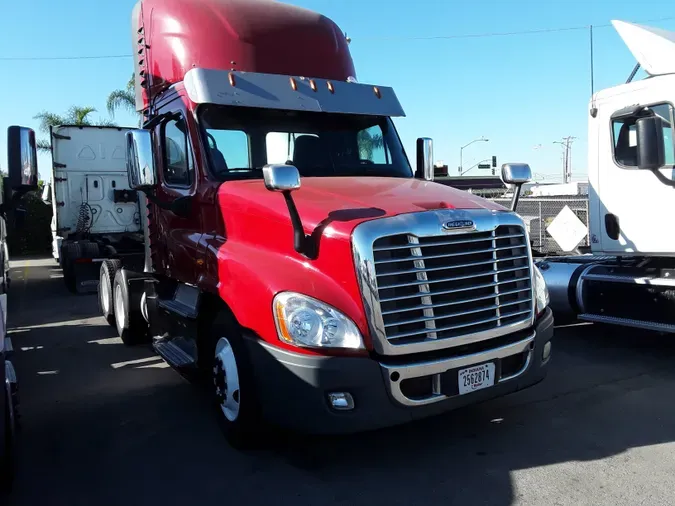 2017 FREIGHTLINER/MERCEDES CASCADIA 125abbb4bb9745932ac5d6332d205d6ffbe