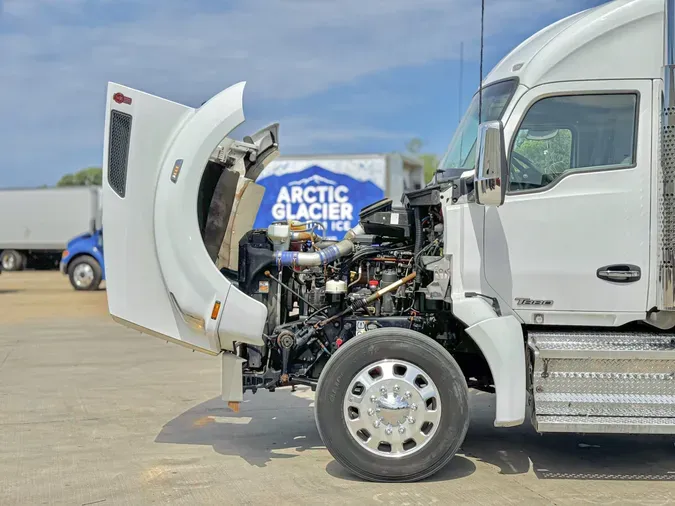 2018 KENWORTH T880