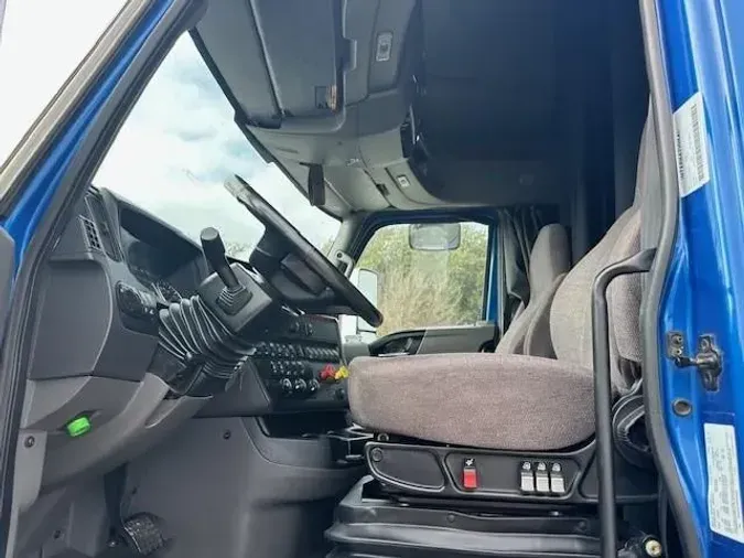 2022 International LT625