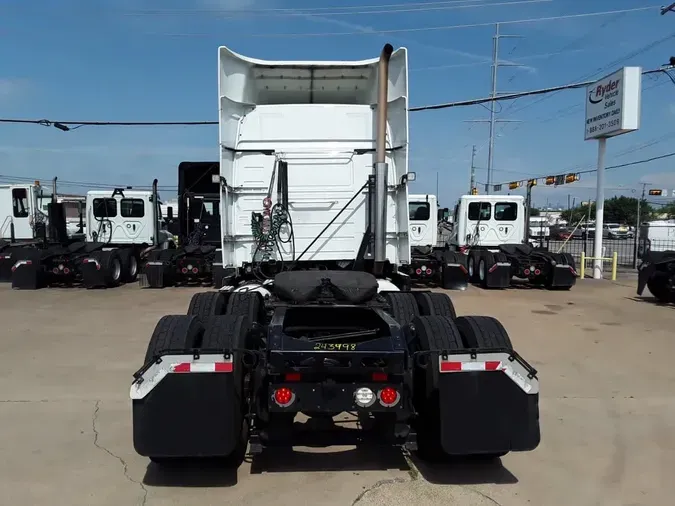 2020 VOLVO VNR64T-640