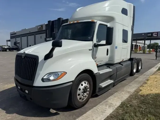 2022 International LT625abc0d10e8a5bb27b230ab592e875460d