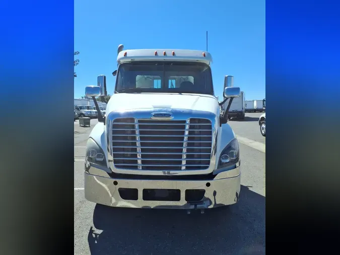 2020 FREIGHTLINER/MERCEDES CASCADIA 125abc1858b45594ed87bfd8f040f8d8280