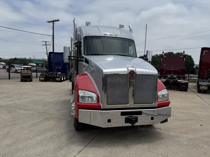 2019 Kenworth T880
