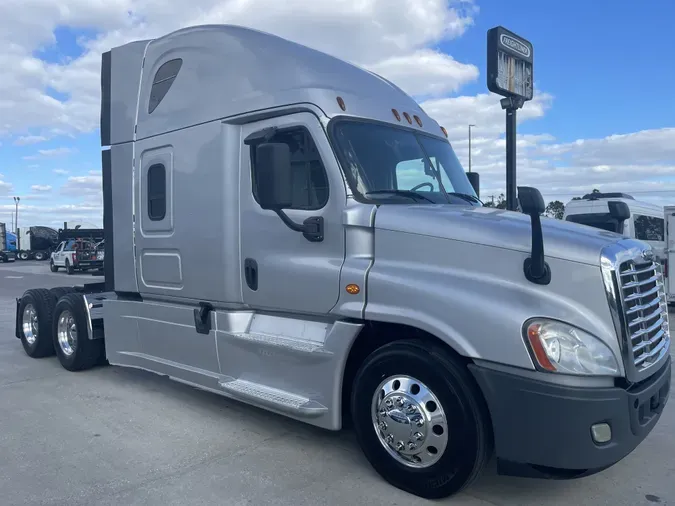 2015 FREIGHTLINER CASCADIA 125