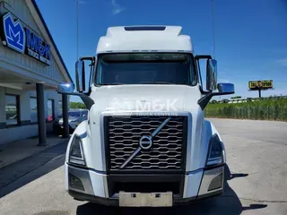 2023 VOLVO VNL64T860