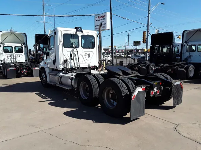 2019 FREIGHTLINER/MERCEDES CASCADIA 125