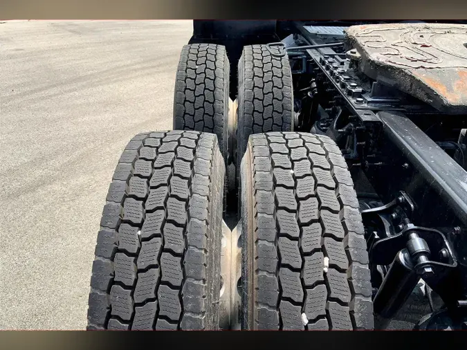 2022 INT LT625 6x4