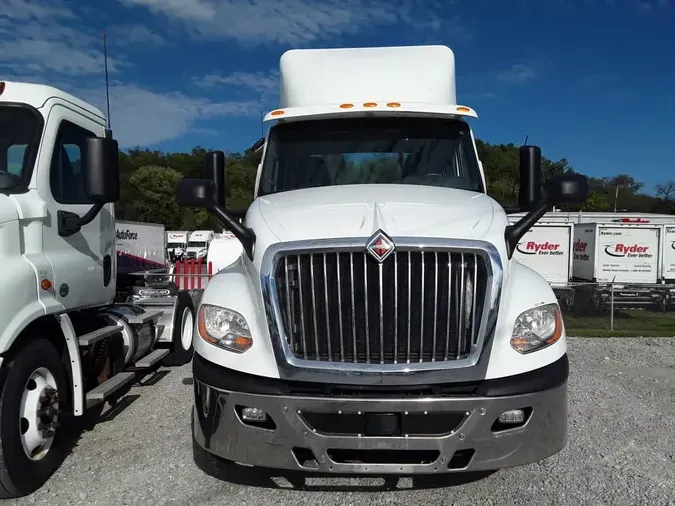 2019 NAVISTAR INTERNATIONAL LT625 DAYCAB T/A