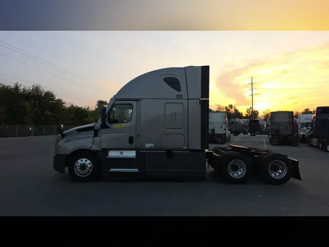 2023 Freightliner Cascadia 126