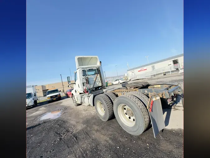 2018 NAVISTAR INTERNATIONAL LT625 DAYCAB T/A