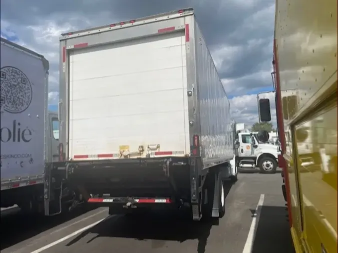 2019 FREIGHTLINER M2 106