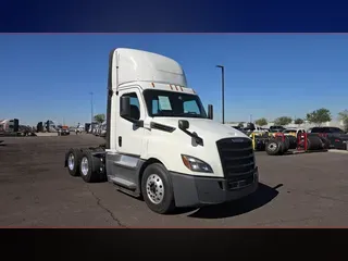 2020 Freightliner Cascadia 126