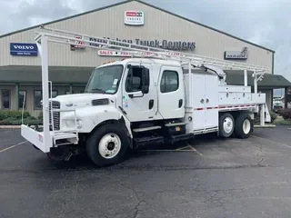 2009 Freightliner M2106