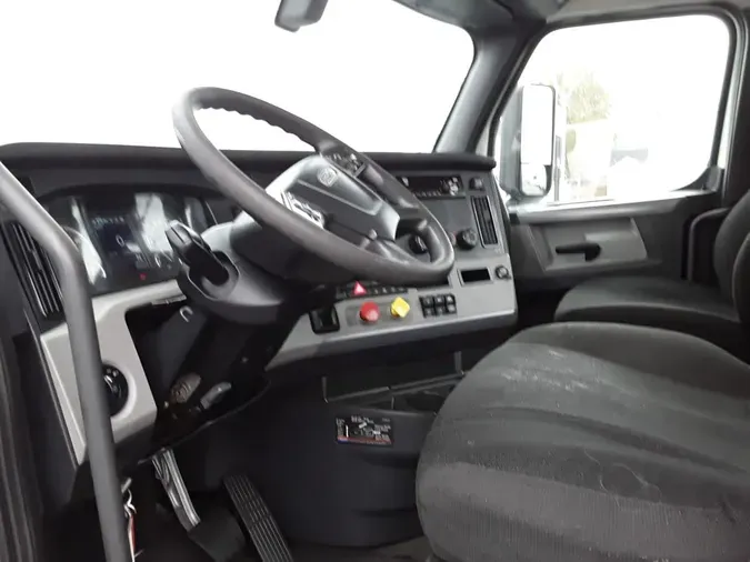 2018 FREIGHTLINER/MERCEDES NEW CASCADIA PX12664