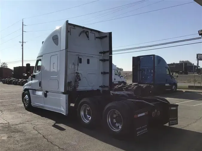 2017 FREIGHTLINER CASCADIA EVOLUTION