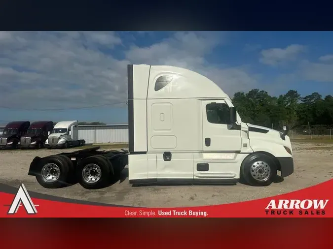 2021 FREIGHTLINER CA126