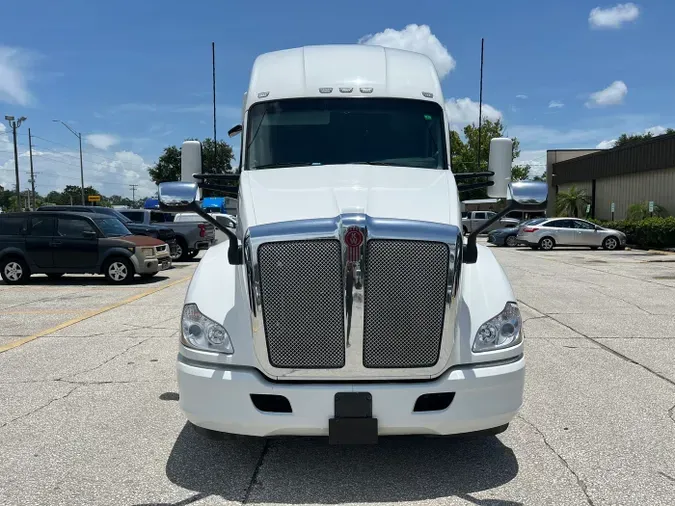 2022 Kenworth T680