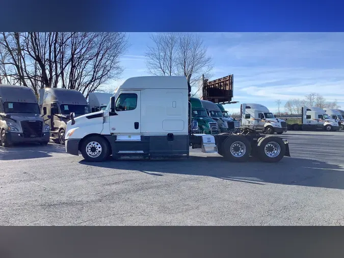2021 Freightliner Cascadia 126abe43029a0f9793e8ae77ee2cd57a851