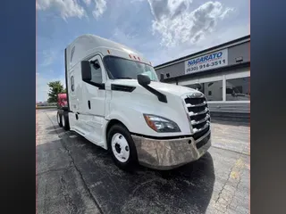 2020 Freightliner Cascadia 126