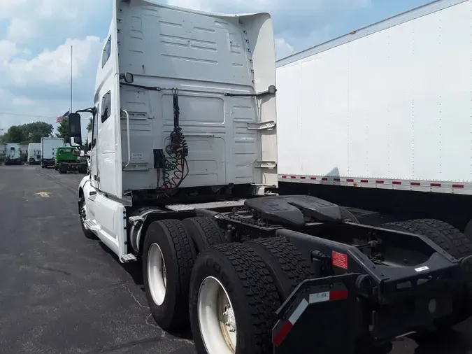 2019 VOLVO VNL64T-760