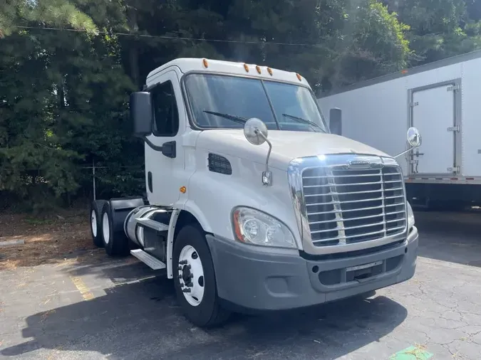2018 FREIGHTLINER CASCADIA PX11364STabe8d1953225734bd74cfeb51f619616