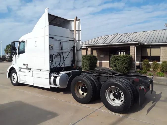 2019 VOLVO VNR64T-640