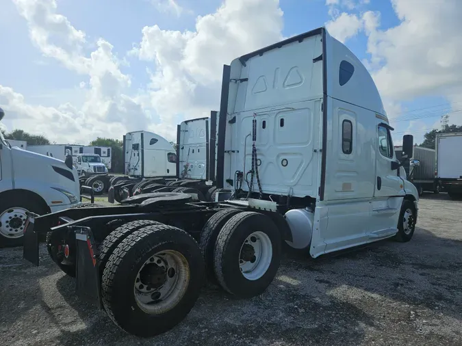 2019 FREIGHTLINER/MERCEDES CASCADIA 125