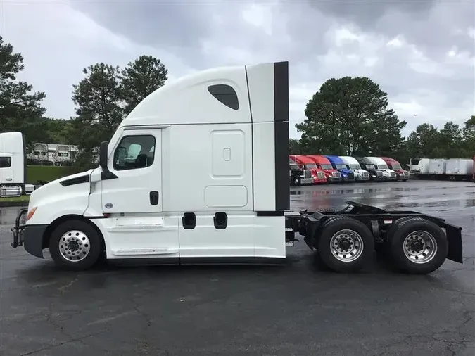 2021 FREIGHTLINER CA126