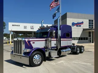 2022 PETERBILT 389