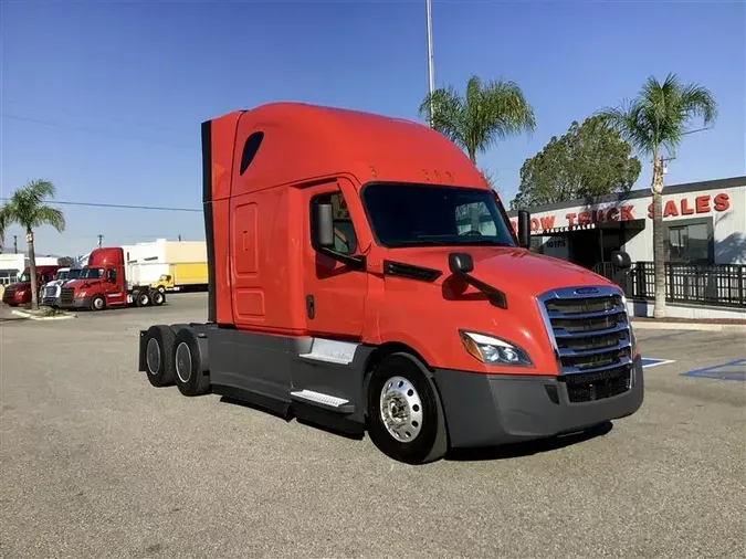 2021 FREIGHTLINER CA126