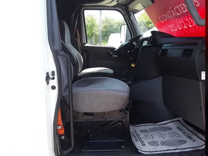 2019 NAVISTAR INTERNATIONAL LT625 SLPR CAB