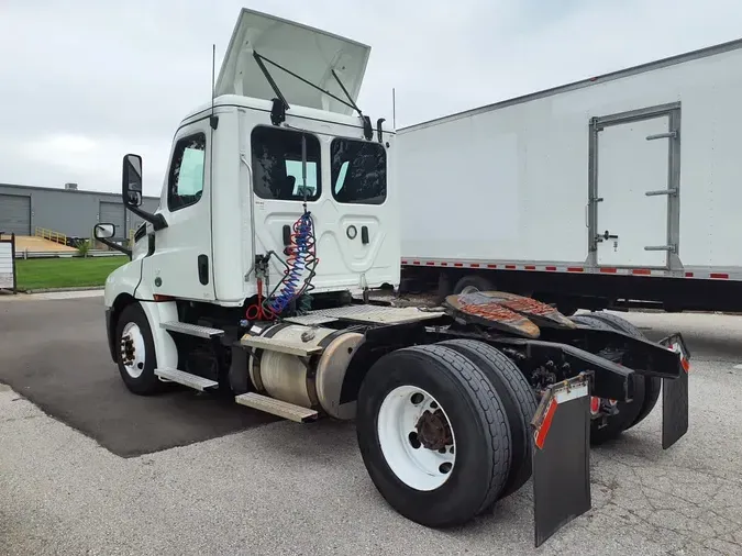 2020 FREIGHTLINER NEW CASCADIA 126